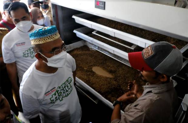 Menko PMK Sebut Pengelolaan Sampah di Makassar Jauh dari Maksimal