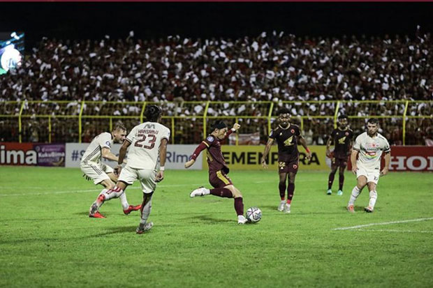 PSM Makassar dan Persija Jakarta Berbagi Poin di Stadion BJ Habibie