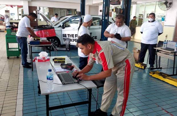 Tim After Sales Kalla Toyota Adu Skill di Ajang Dealer People Contest 2022