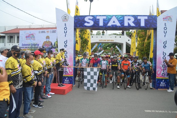 Bupati Lepas 1.588 Peserta Tour de Barito Kuala