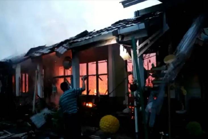 SMP Negeri 1 Prabumulih Terbakar Hebat, Warga Ketakutan Ada Suara Ledakan