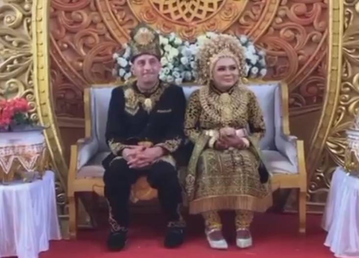 Bule Nikahi Gadis Aceh dengan Mahar Emas Murni 15 Mayam, Statusnya Masih Warga Amerika