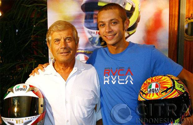 Agostini Bersyukur Valentino Rossi Gagal Langkahi Rekor Kemenangan Miliknya