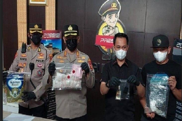 Nyamar sebagai Pembeli, Polisi Ciduk Pengedar Narkoba di Palembang