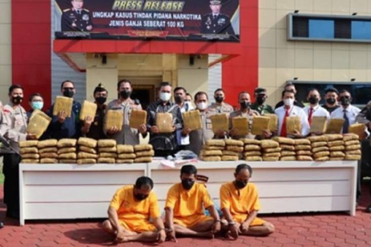 Polres Muba Gagalkan Penyeludupan 100 Kg Ganja asal Medan saat Patroli Jalintim