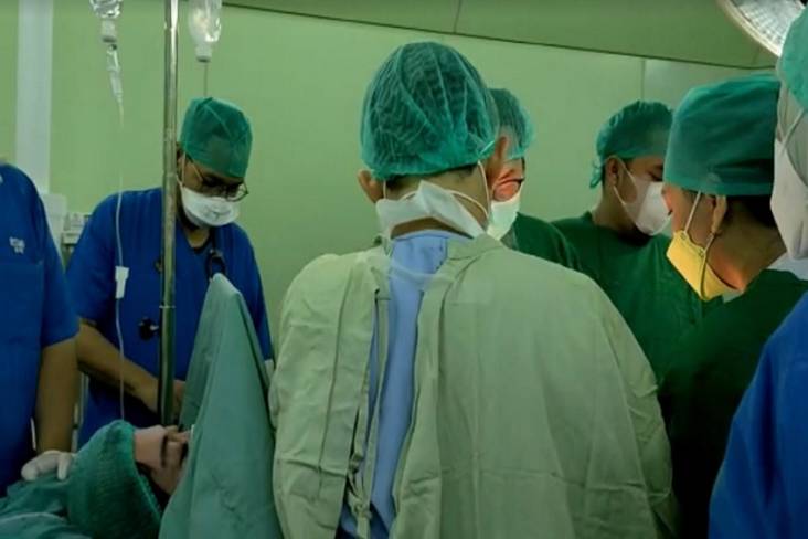 Seorang Ibu Melahirkan Bayi Kembar Siam dengan 2 Kepala di RSMH Palembang