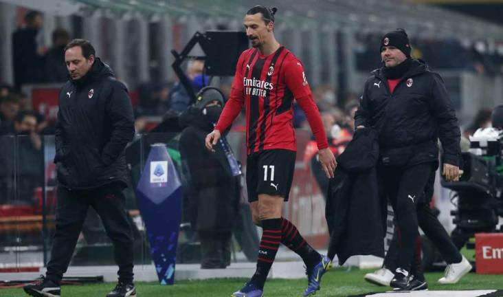 Cedera Lagi Saat Bela AC Milan, Ibrahimovic Salahkan Rumput San Siro