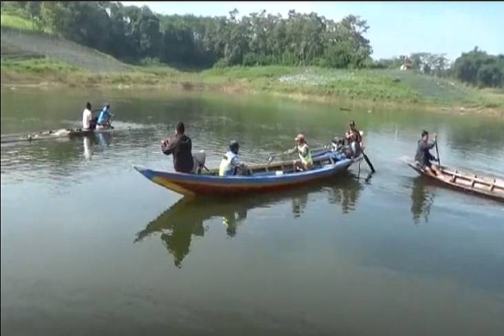 Hendak Mancing di Waduk Saguling Perahu Bocor, 2 Pemuda Tenggelam, 1 Hilang