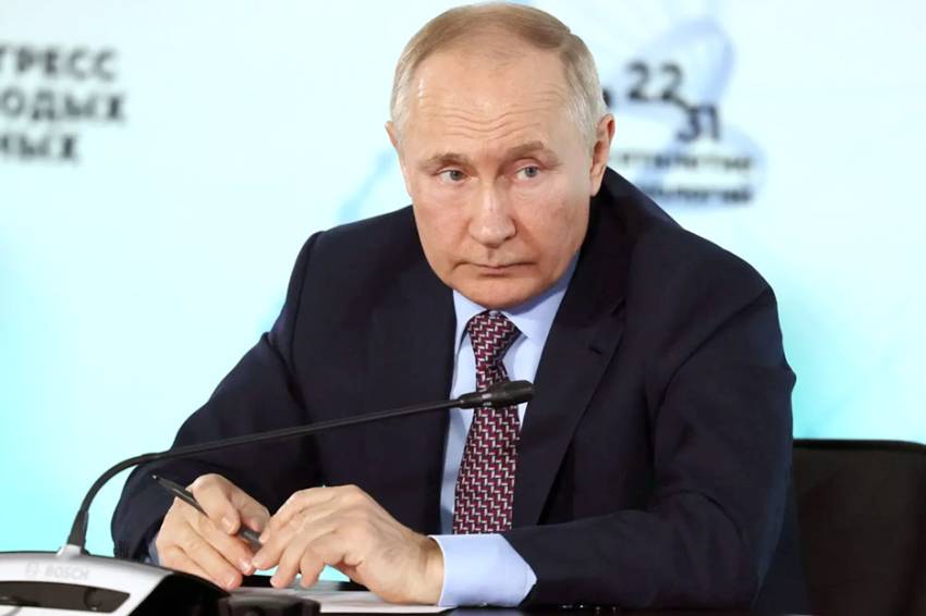 Mantan Ajudan Putin: Kudeta adalah 'Kemungkinan Nyata'