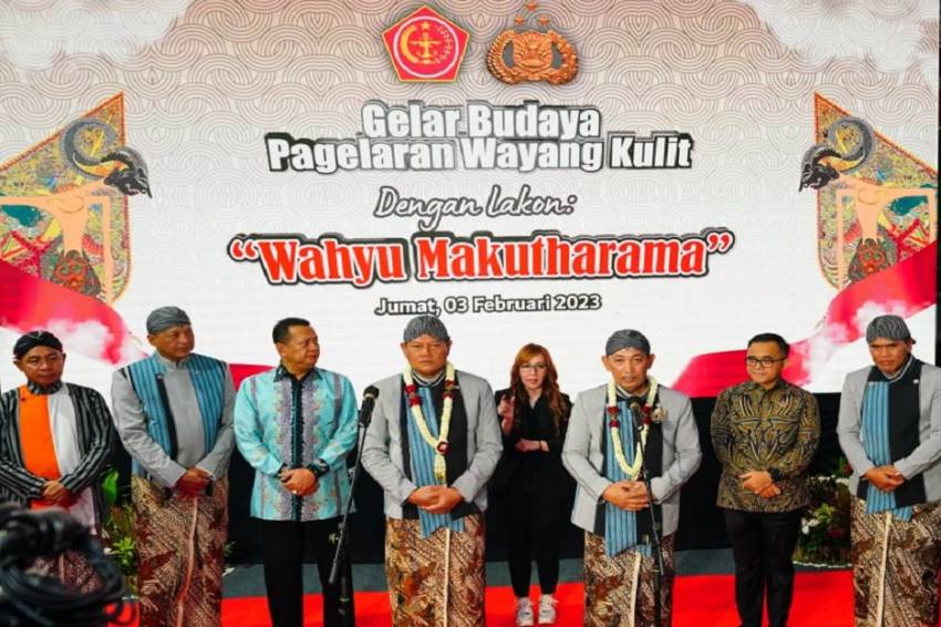 Gelar Wayang Kulit, Kapolri: Perkuat Sinergitas TNI-Polri