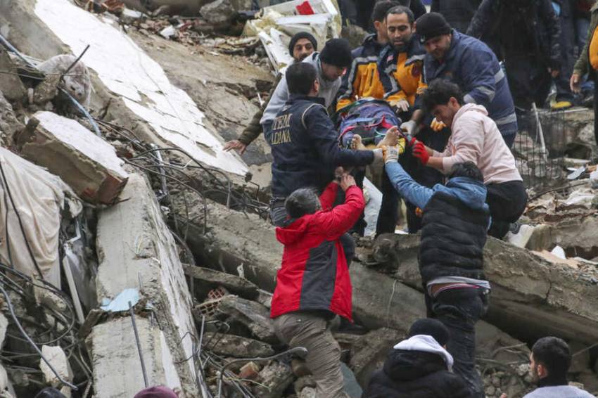 Erdogan Umumkan Keadaan Darurat di Daerah Terdampak Gempa Bumi