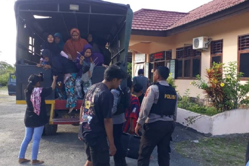 Mencekam! Akibat Amuk Massa, Warga Besum Mengungsi ke Polsek dan Masjid di Nimbokrang Jayapura