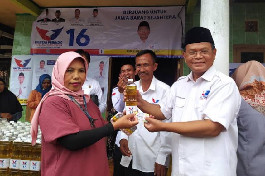 Bazar Murah Minyak Goreng di KBB, Warga Doakan Partai Perindo Sukses di Pemilu 2024