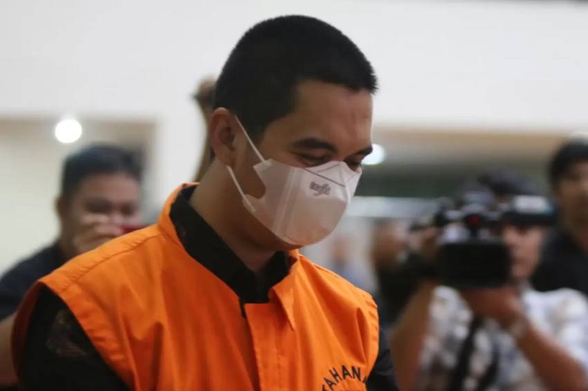 Divonis 5 Tahun Penjara, Dadan Tri Yudianto Wajib Bayar Uang Pengganti Rp7,9 Miliar