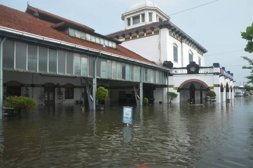 BMKG soal Banjir Semarang: Alami Penurunan Tanah, Diperparah Banjir Rob