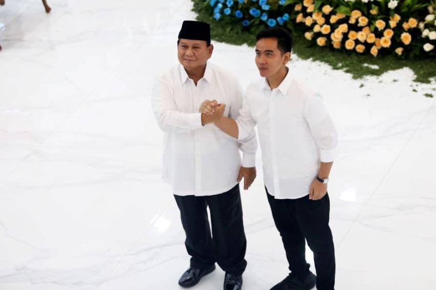 Prabowo-Gibran Bertemu Jokowi di Istana Selama 2 Jam