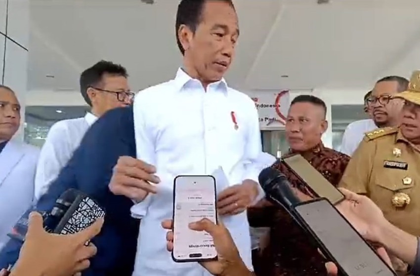 Kronologi Pria Cepak Berbatik Diamankan Paspampres saat Merangsek Hampiri Jokowi