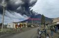 Gunung Sinabung Terus Semburkan Material Vulkanik