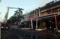 Berjuang Hampir 12 Jam, Akhirnya Petugas Damkar Berhasil Taklukkan Api di Kejagung