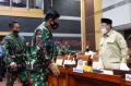 Kenakan Masker dan Face Shield, Menhan Prabowo Hadiri Raker dengan Komisi I DPR