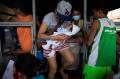 Ribuan Penduduk Dievakuasi Saat Topan Vamco Melanda Filipina