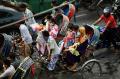 Kerumunan Warga di Bangladesh Saat Pandemi Covid-19