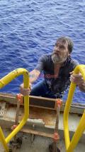 Kapal Tenggelam, Stuart Bee Bergantung Selama Dua Hari di Hidung Kapal