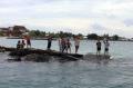 Warga Padati Pantai Pulo Lancang Saksikan Proses Pencarian Pesawat Sriwijaya Air SJ182