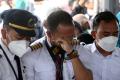 Isak Tangis Iringi Pemakaman Co-Pilot NAM Air Fadly Satriyanto