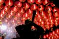 Warga Keturunan Tionghoa Gelar Sembahyang Sambut Malam Tahun Baru Imlek di Tengah Pandemi