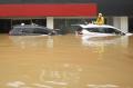 Puluhan Mobil Mewah Terendam Banjir di Kemang