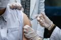 Perawat Panti Jompo di Korea Selatan Terima Vaksinasi Tahap Pertama