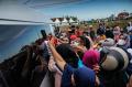 Resmikan Kolam Regulasi Nipa-Nipa, Warga Maros Sambut Hangat Kedatangan Jokowi