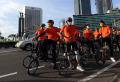 Menteri Sandiaga Uno Gunakan Sepeda Nusantara ke Kantor
