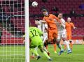 Belanda Tundukkan Latvia 2-0