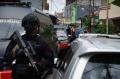 Densus 88 Geledah Rumah Terduga Pelaku Bom Bunuh Diri Gereja Katedral Makassar