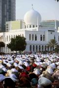 Sholat Ied di Masjid Al Azhar Terapkan Prokes 3M