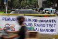 Ramai Spanduk Tolak Pemudik di Jakarta