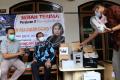 BI Jatim dan Rumah Aspirasi Indah Kurnia Serahkan Bantuan Multimedia untuk Dolor Darjo