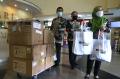 Wabah Corona Mengganas, BPJamsostek Surabaya Rungkut Gelontor APD ke Rumah Sakit