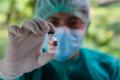 Antusias Warga Ikuti Program Vaksinasi Covid-19 Keliling di Taman Dadap Merah