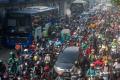 Kemacetan Panjang Akibat Penyekatan di Pos PPKM Darurat Underpass Mampang