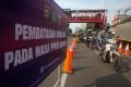 Kemacetan Panjang Akibat Penyekatan di Pos PPKM Darurat Underpass Mampang
