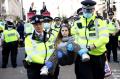 Polisi Bubarkan Demo Aktivis Iklim Extinction Rebellion di London