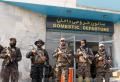 Tenteng Senjata, Pasukan Taliban Patroli di Bandara Kabul