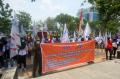 Puluhan Buruh Semarang Demo Kantor BPS dan DPRD Jateng