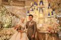 Momen Romantis Ria Ricis dan Teuku Ryan Potong Kue Pernikahan Setinggi 4 Meter