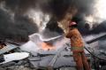 Kebakaran Hebat Hanguskan Pabrik Palet Plastik di Sidoarjo