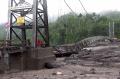 Jembatan Gantung Kali Regoy Putus Diterjang Banjir Lahar Hujan Gunung Semeru