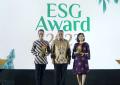 KEHATI Berikan Penghargaan ESG Award 2023 kepada Unilever Indonesia
